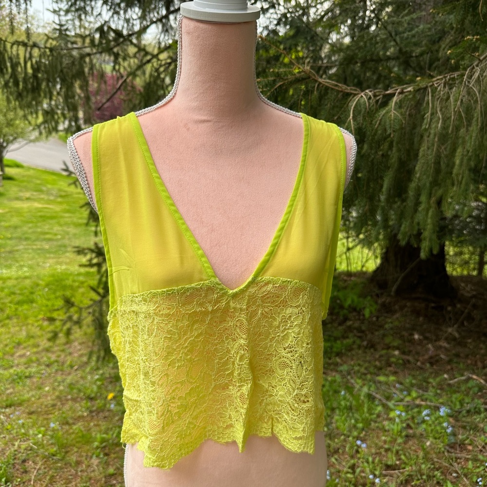 Lime lacy crop top